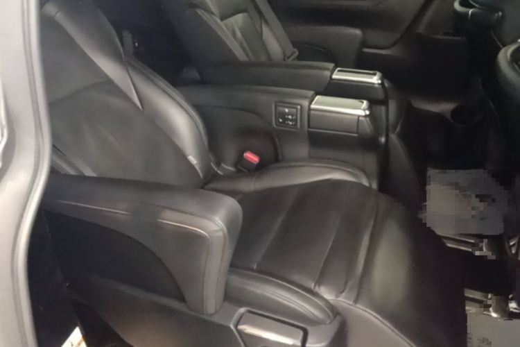 Used Toyota Vellfire 2019 Dual-Engine 2.5L HV Luxury Edition Left Rear Seat