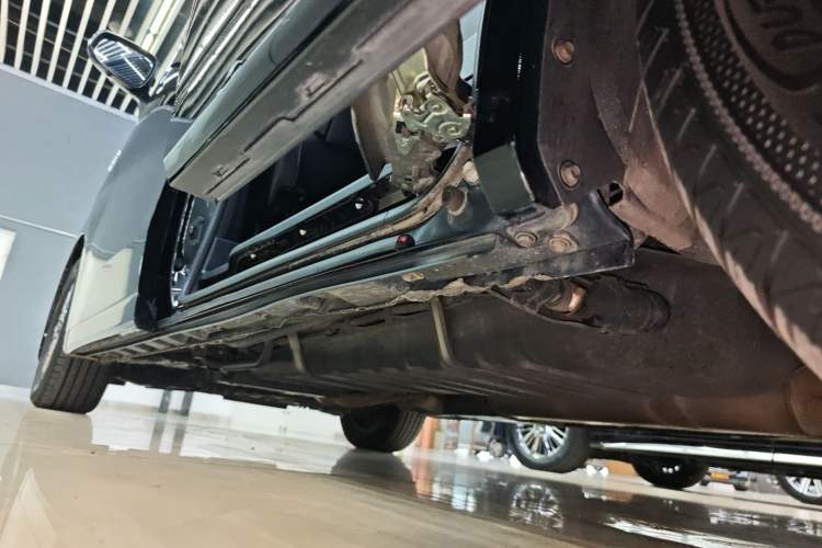 Used Toyota Vellfire 2019 Dual-Engine 2.5L HV Prestige Edition Left Side Sill