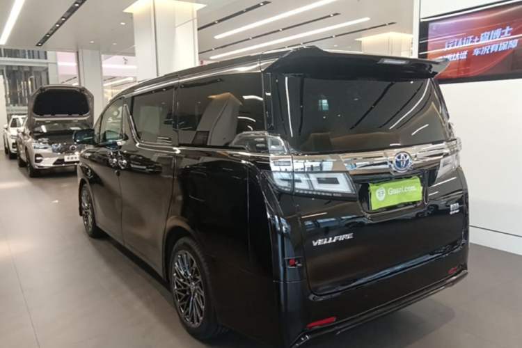 Used Toyota Vellfire 2019 Dual-Engine 2.5L HV Luxury Edition Rear Left 45 Deg