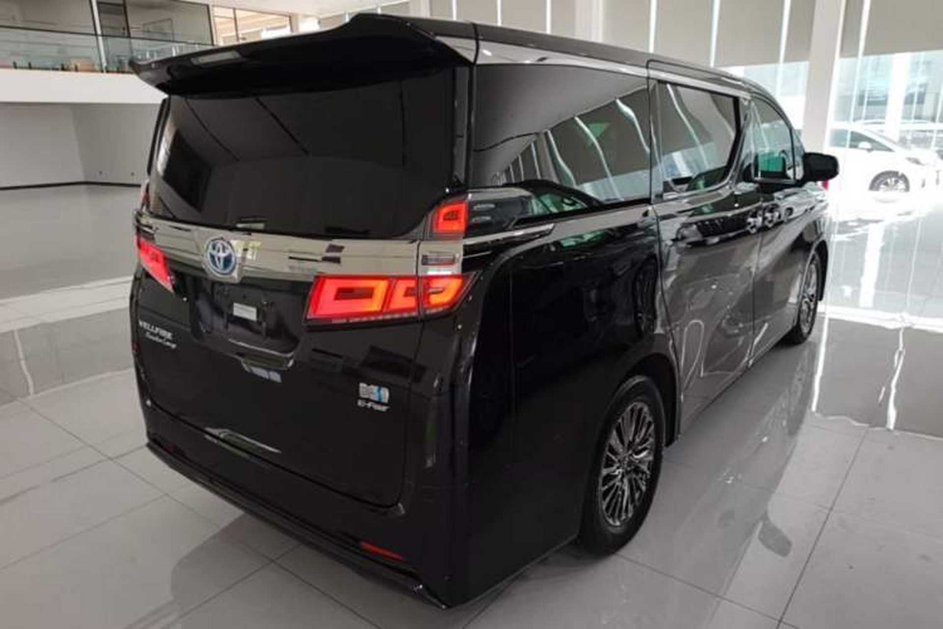 Used Toyota Vellfire 2019 Dual-Engine 2.5L HV Prestige Edition Rear Right 45 Deg