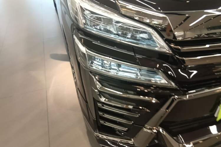 Used Toyota Vellfire 2019 Dual-Engine 2.5L HV Luxury Edition Right Front Headlight