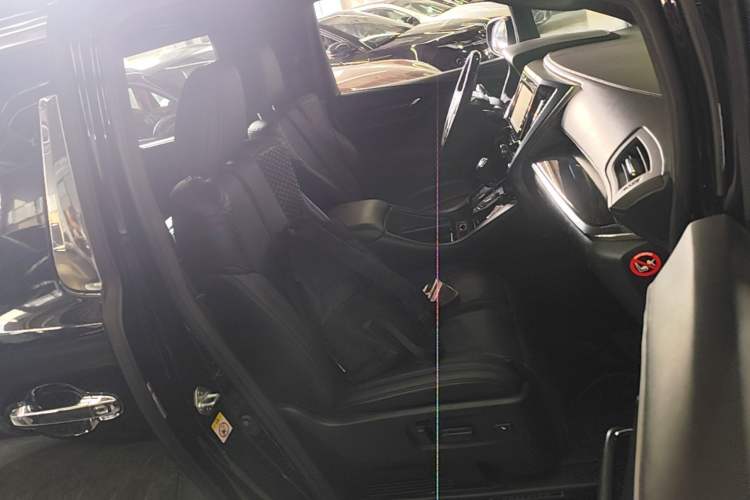 Used Toyota Vellfire 2019 Dual-Engine 2.5L HV Luxury Edition Right Front Seat