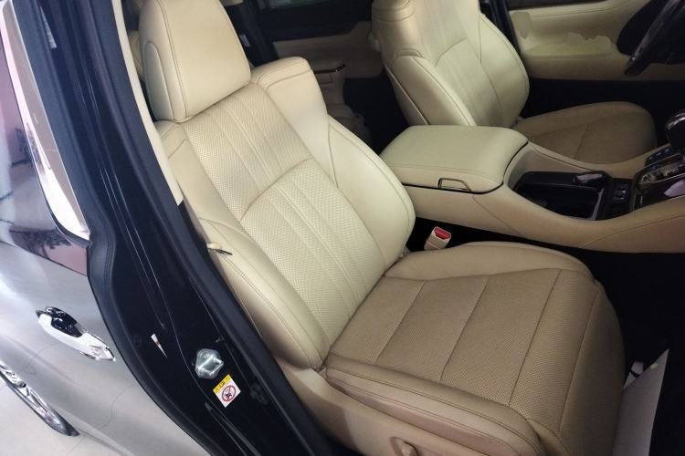 Used Toyota Vellfire 2019 Dual-Engine 2.5L HV Prestige Edition Right Front Seat