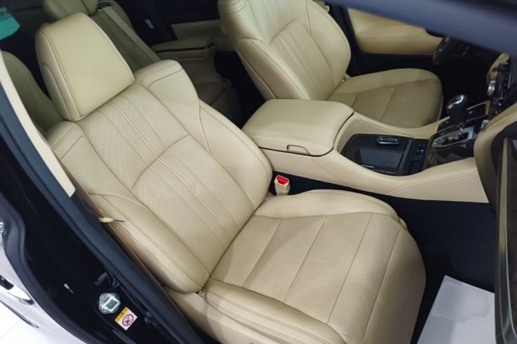 Used Toyota Vellfire 2019 Dual-Engine 2.5L HV Prestige Edition Right Front Seat