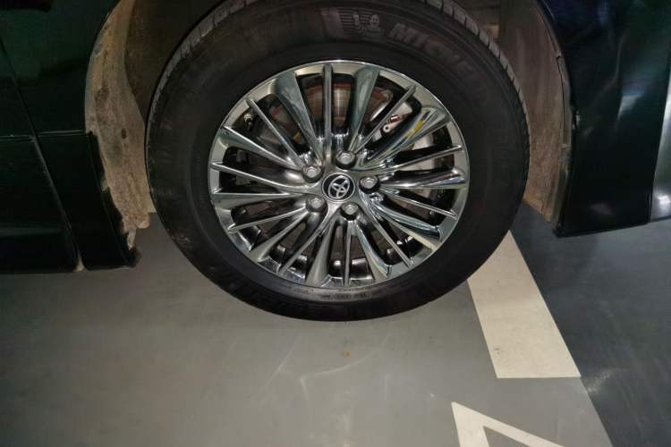 Used Toyota Vellfire 2019 Dual-Engine 2.5L HV Luxury Edition Right Front Wheel Hub