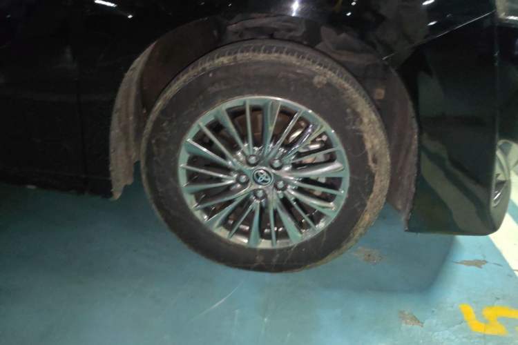Used Toyota Vellfire 2019 Dual-Engine 2.5L HV Luxury Edition Right Front Wheel Hub