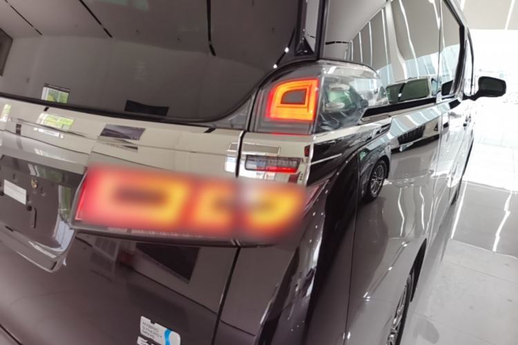 Used Toyota Vellfire 2019 Dual-Engine 2.5L HV Prestige Edition Right Rear Taillight