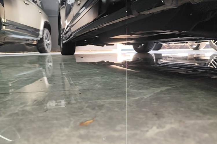 Used Toyota Vellfire 2019 Dual-Engine 2.5L HV Luxury Edition Right Side Sill