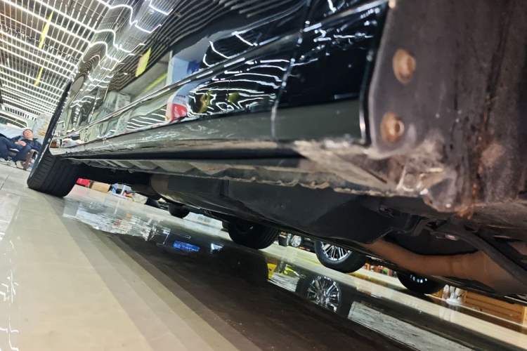Used Toyota Vellfire 2019 Dual-Engine 2.5L HV Prestige Edition Right Side Sill
