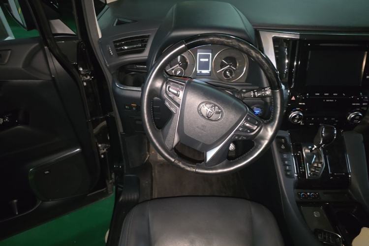 Used Toyota Vellfire 2019 Dual-Engine 2.5L HV Luxury Edition Steering Wheel
