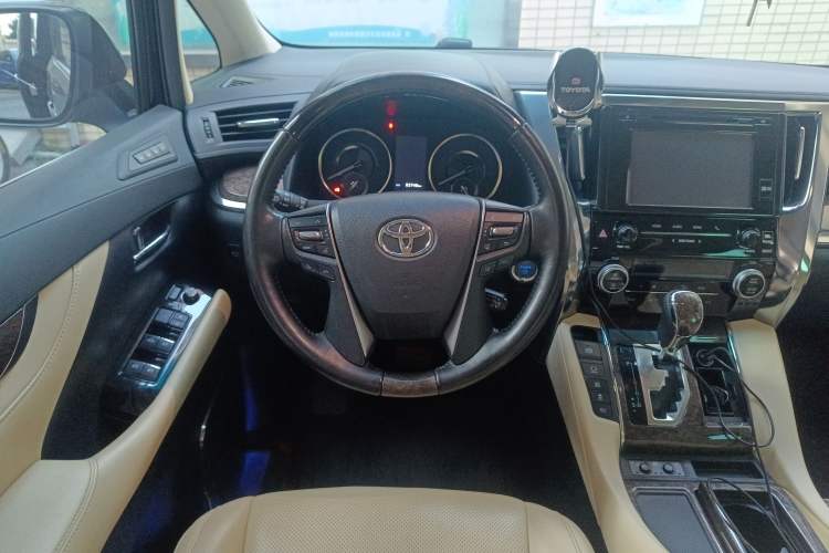 Used Toyota Vellfire 2019 Dual-Engine 2.5L HV Prestige Edition Steering Wheel