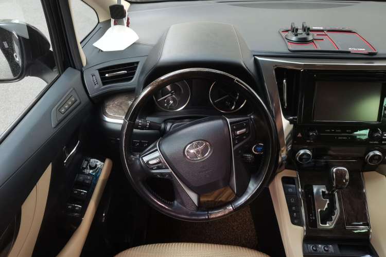Used Toyota Vellfire 2019 Dual-Engine 2.5L HV Prestige Edition Steering Wheel