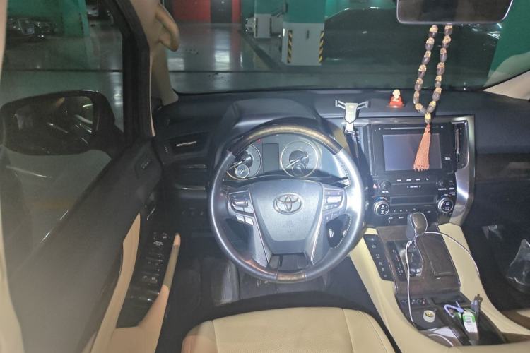 Used Toyota Vellfire 2019 Dual-Engine 2.5L HV Prestige Edition Steering Wheel