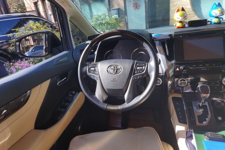 Used Toyota Vellfire 2019 Dual-Engine 2.5L HV Prestige Edition Steering Wheel