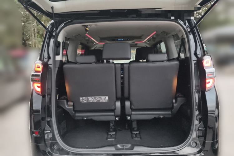 Used Toyota Vellfire 2019 Dual-Engine 2.5L HV Luxury Edition Trunk