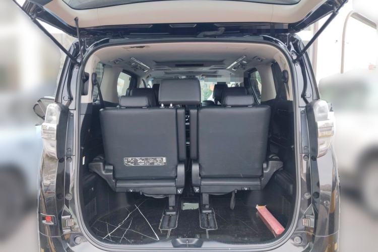 Used Toyota Vellfire 2019 Dual-Engine 2.5L HV Luxury Edition Trunk