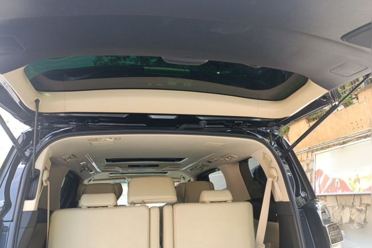Used Toyota Vellfire 2019 Dual-Engine 2.5L HV Prestige Edition Trunk