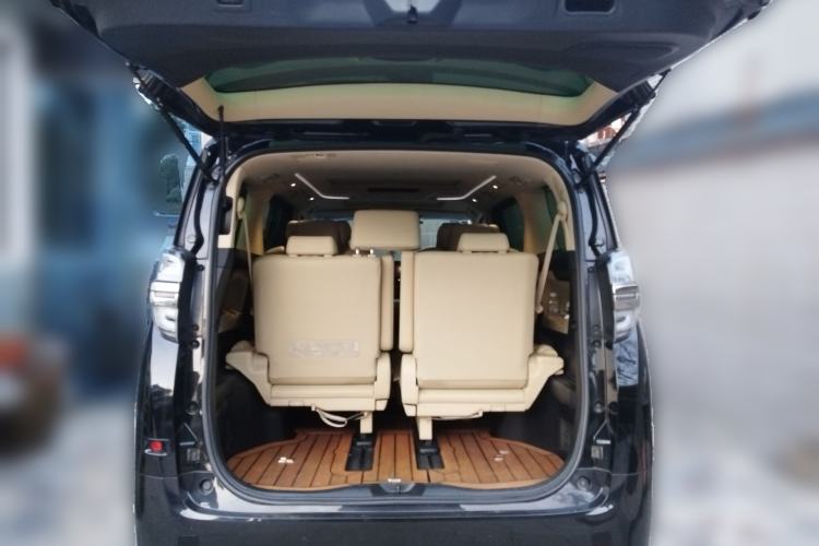 Used Toyota Vellfire 2019 Dual-Engine 2.5L HV Prestige Edition Trunk