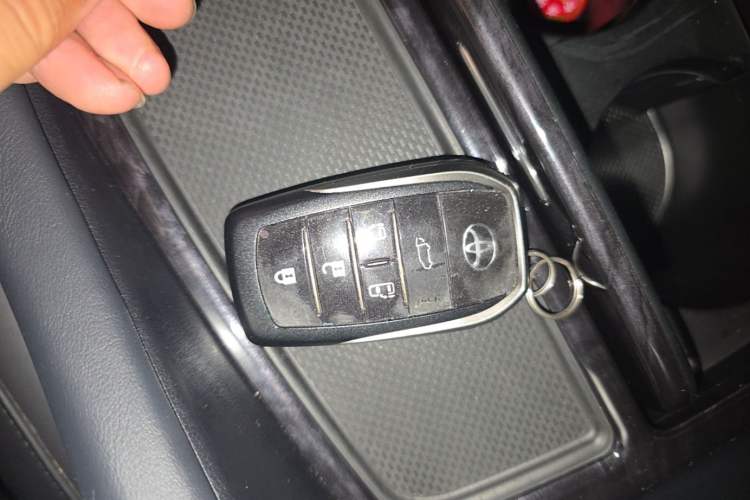 Used Toyota Vellfire 2019 Dual-Engine 2.5L HV Luxury Edition Vehicle Key