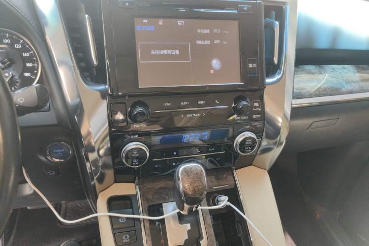 Used Toyota Vellfire 2019 Dual-Engine 2.5L HV Prestige Edition Audio And AC Panel