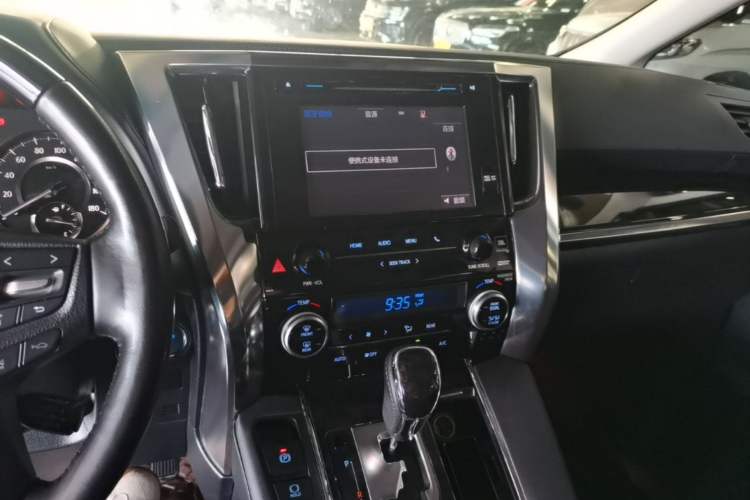 Used Toyota Vellfire 2019 Dual-Engine 2.5L HV Luxury Edition Audio And AC Panel