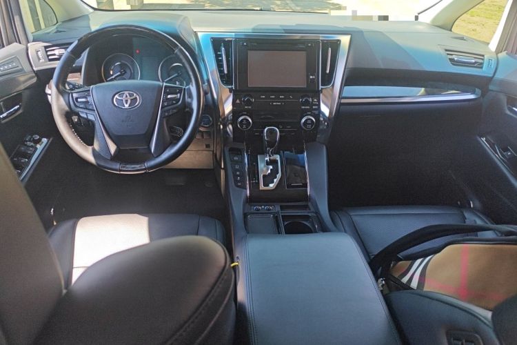 Used Toyota Vellfire 2019 Dual-Engine 2.5L HV Luxury Edition Center Console