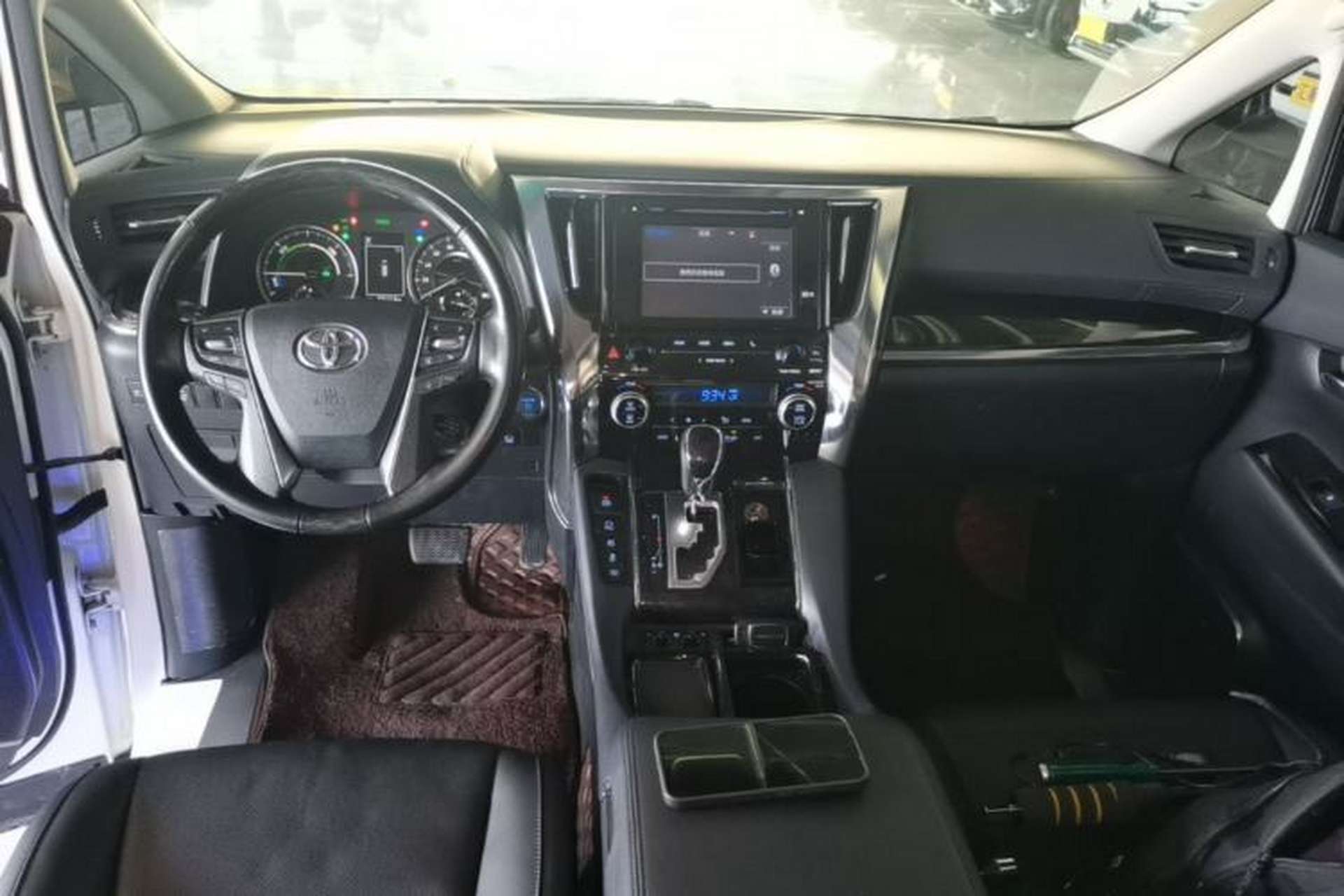 Used Toyota Vellfire 2019 Dual-Engine 2.5L HV Luxury Edition Center Console