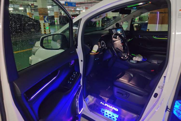 Used Toyota Vellfire 2019 Dual-Engine 2.5L HV Luxury Edition Driver Seat