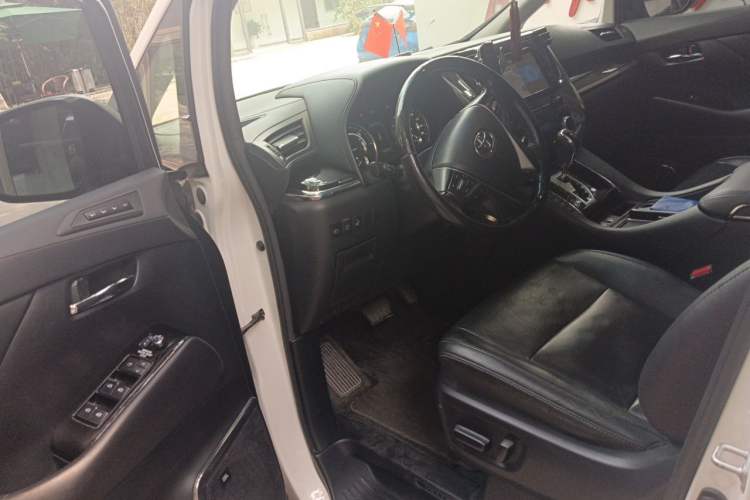 Used Toyota Vellfire 2019 Dual-Engine 2.5L HV Luxury Edition Driver Seat