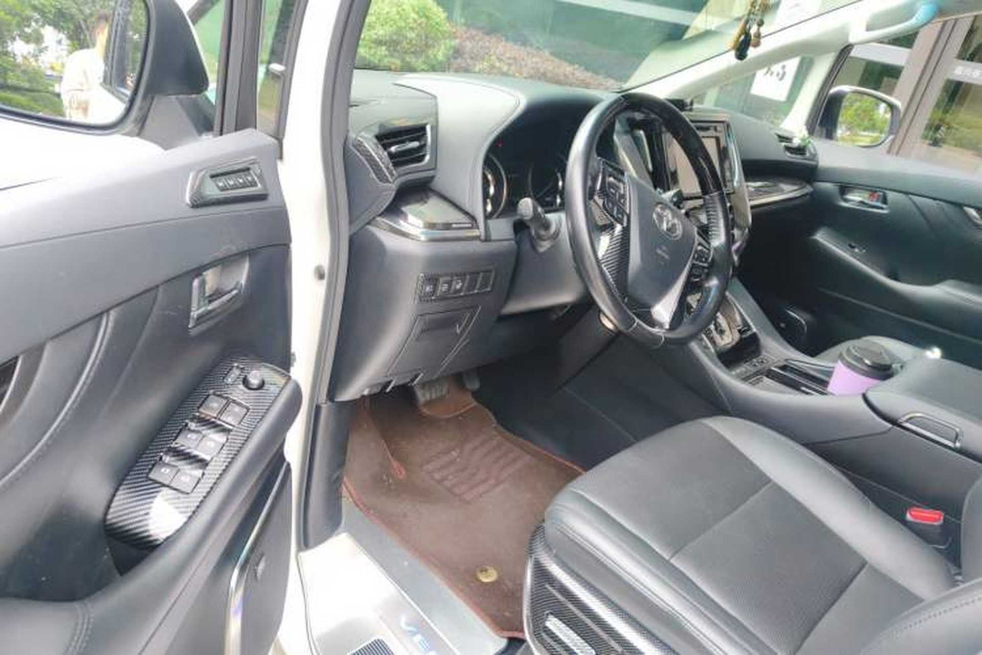 Used Toyota Vellfire 2019 Dual-Engine 2.5L HV Luxury Edition Driver Seat