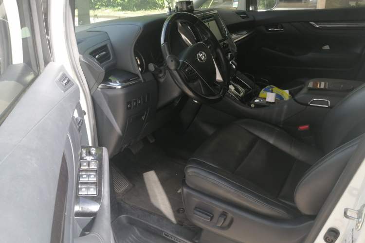 Used Toyota Vellfire 2019 Dual-Engine 2.5L HV Luxury Edition Driver Seat