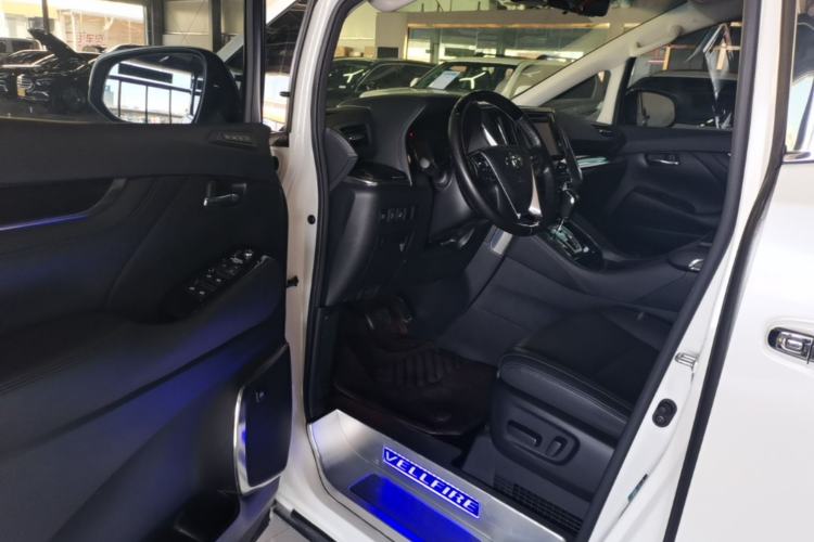 Used Toyota Vellfire 2019 Dual-Engine 2.5L HV Luxury Edition Driver Seat