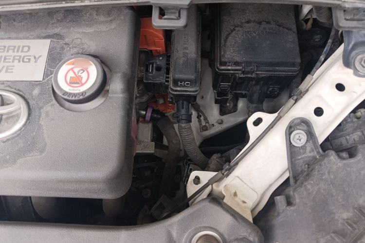 Used Toyota Vellfire 2019 Dual-Engine 2.5L HV Luxury Edition Engine Bay Left