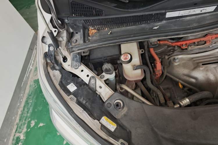 Used Toyota Vellfire 2019 Dual-Engine 2.5L HV Prestige Edition Engine Bay Right