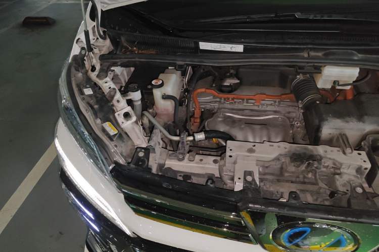 Used Toyota Vellfire 2019 Dual-Engine 2.5L HV Luxury Edition Engine Bay Right