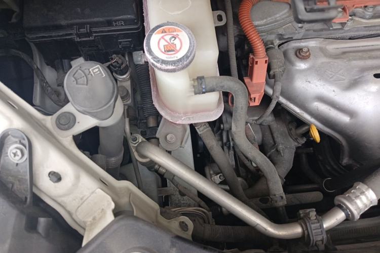 Used Toyota Vellfire 2019 Dual-Engine 2.5L HV Luxury Edition Engine Bay Right