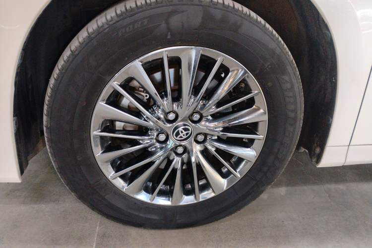 Used Toyota Vellfire 2019 Dual-Engine 2.5L HV Luxury Edition Exterior 3