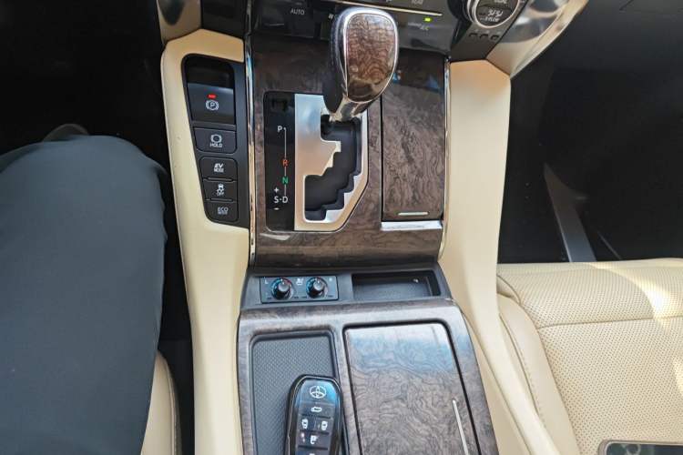 Used Toyota Vellfire 2019 Dual-Engine 2.5L HV Prestige Edition Gear Lever