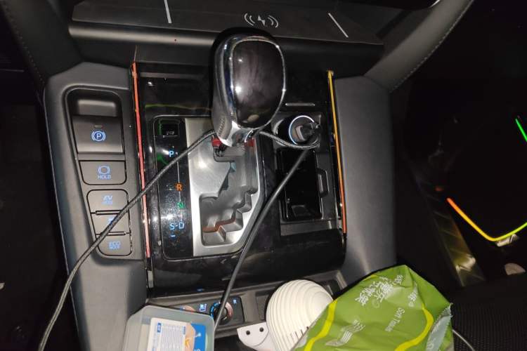 Used Toyota Vellfire 2019 Dual-Engine 2.5L HV Luxury Edition Gear Lever