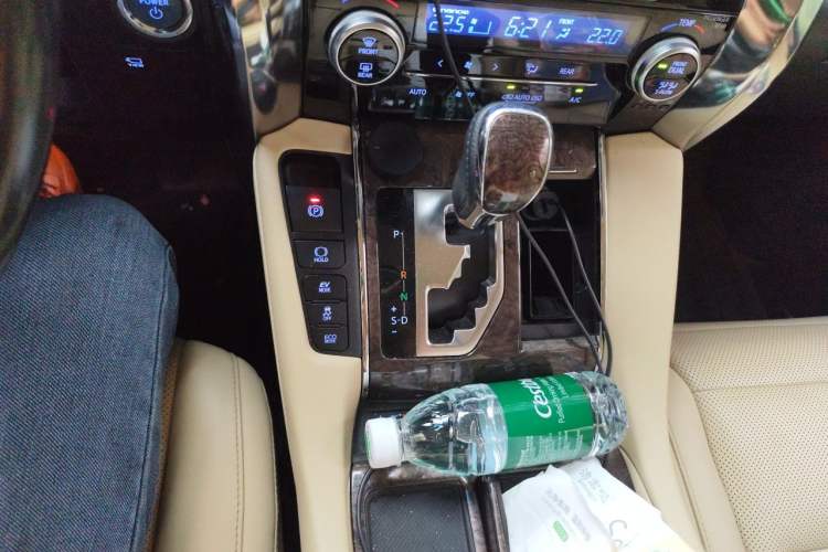 Used Toyota Vellfire 2019 Dual-Engine 2.5L HV Prestige Edition Gear Lever