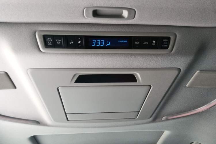 Used Toyota Vellfire 2019 Dual-Engine 2.5L HV Luxury Edition Headliner