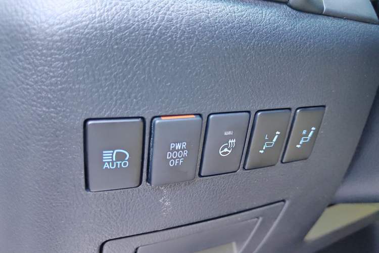 Used Toyota Vellfire 2019 Dual-Engine 2.5L HV Prestige Edition Interior 1
