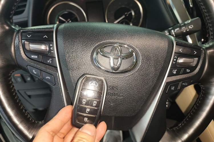 Used Toyota Vellfire 2019 Dual-Engine 2.5L HV Prestige Edition Interior 1