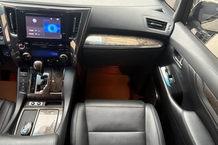 Used Toyota Vellfire 2019 Dual-Engine 2.5L HV Prestige Edition Interior 2