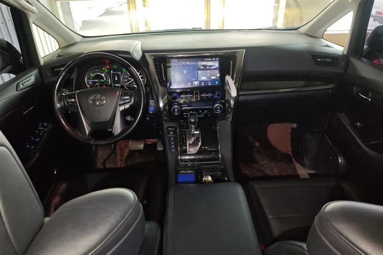 Used Toyota Vellfire 2019 Dual-Engine 2.5L HV Luxury Edition Interior 2