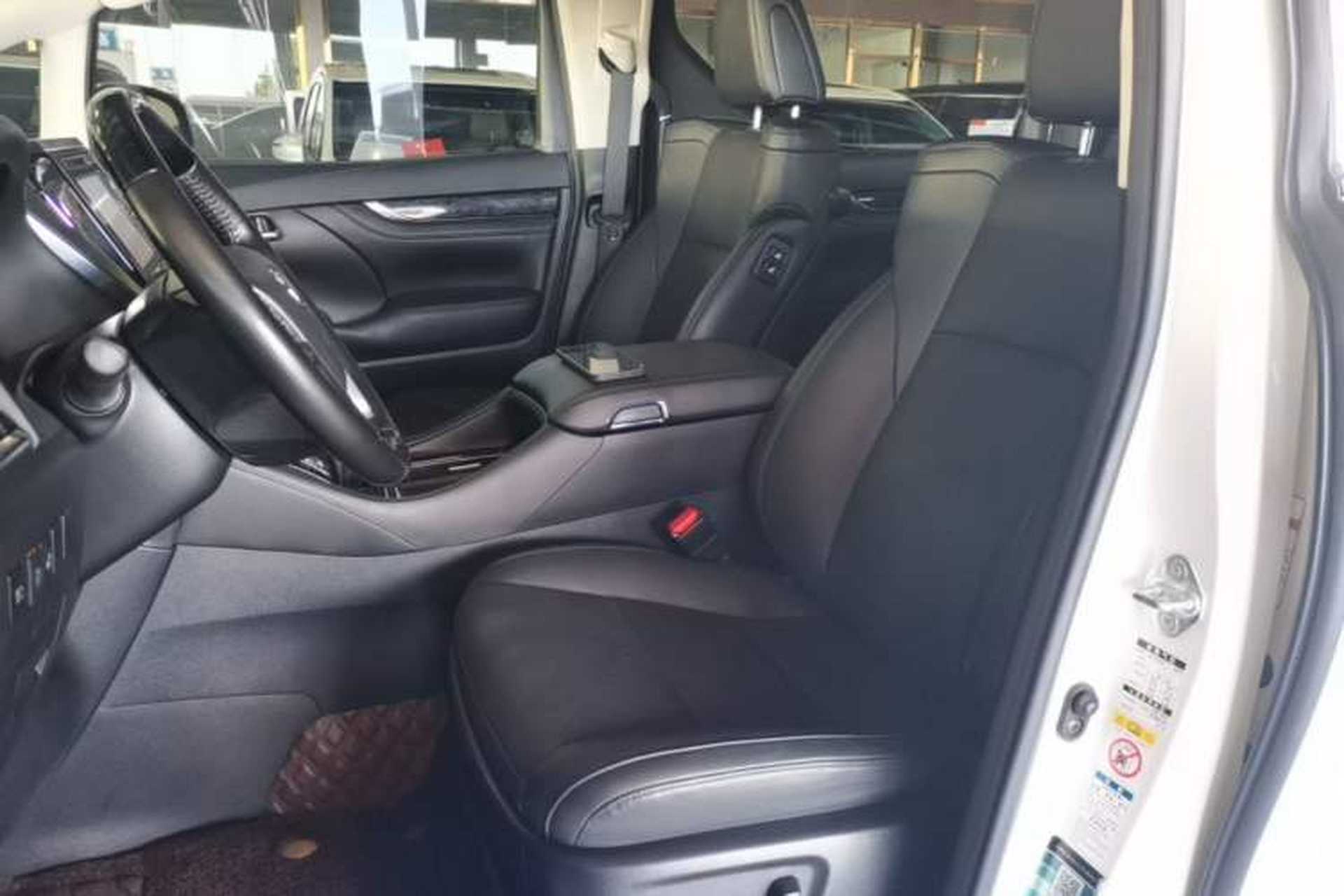 Used Toyota Vellfire 2019 Dual-Engine 2.5L HV Luxury Edition Left Front Seat