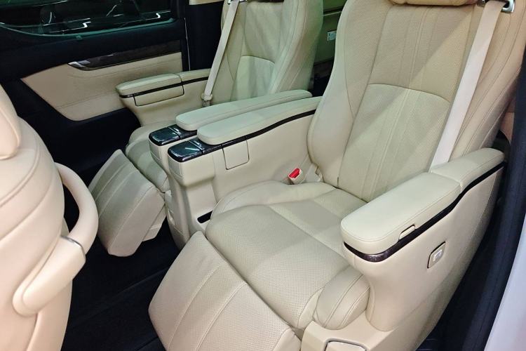 Used Toyota Vellfire 2019 Dual-Engine 2.5L HV Prestige Edition Left Rear Seat