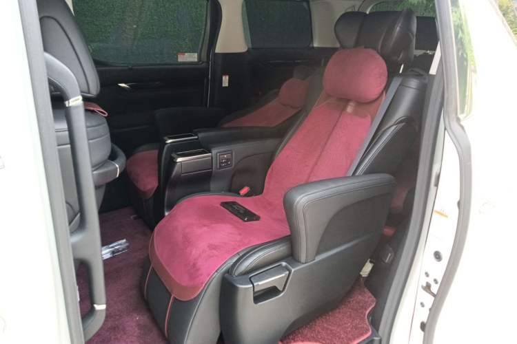 Used Toyota Vellfire 2019 Dual-Engine 2.5L HV Luxury Edition Left Rear Seat