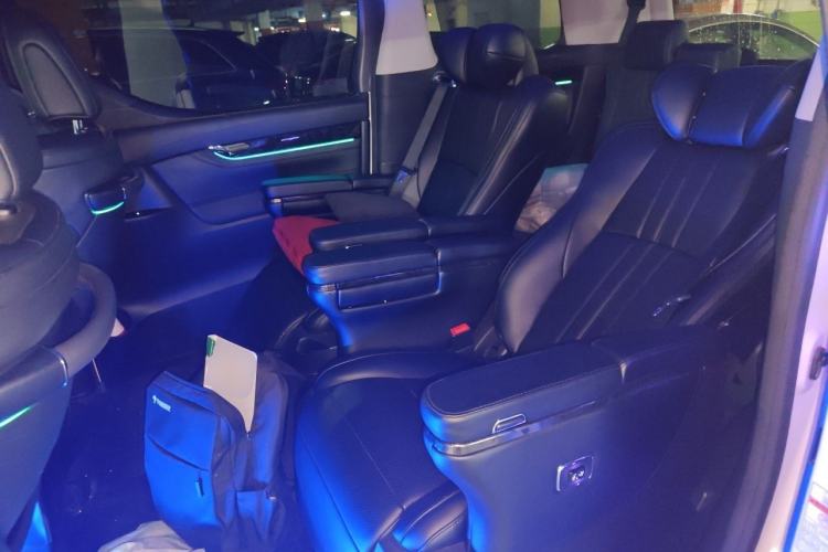 Used Toyota Vellfire 2019 Dual-Engine 2.5L HV Luxury Edition Left Rear Seat