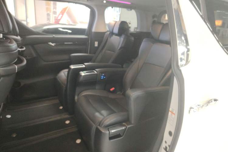 Used Toyota Vellfire 2019 Dual-Engine 2.5L HV Luxury Edition Left Rear Seat
